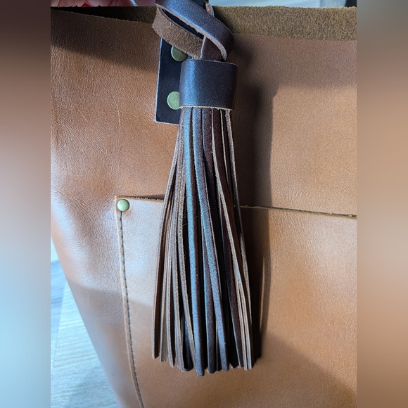 Portland Leather Honey Medium Classic Tote +Bonuses - Picture 11 of 14